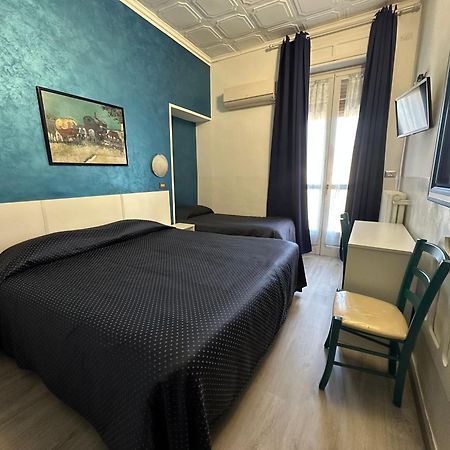 טורינו Hotel Rey מראה חיצוני תמונה