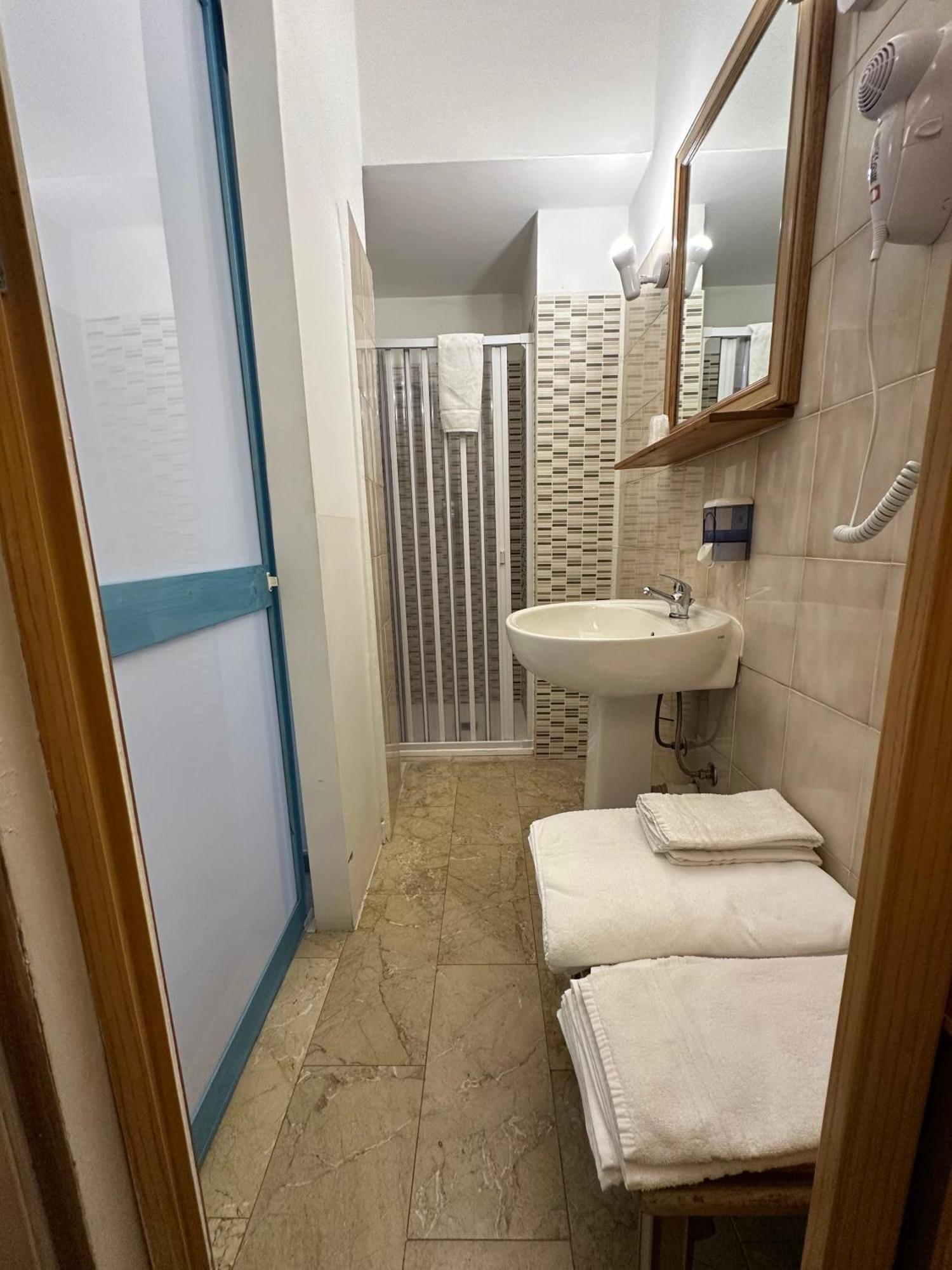 טורינו Hotel Rey מראה חיצוני תמונה