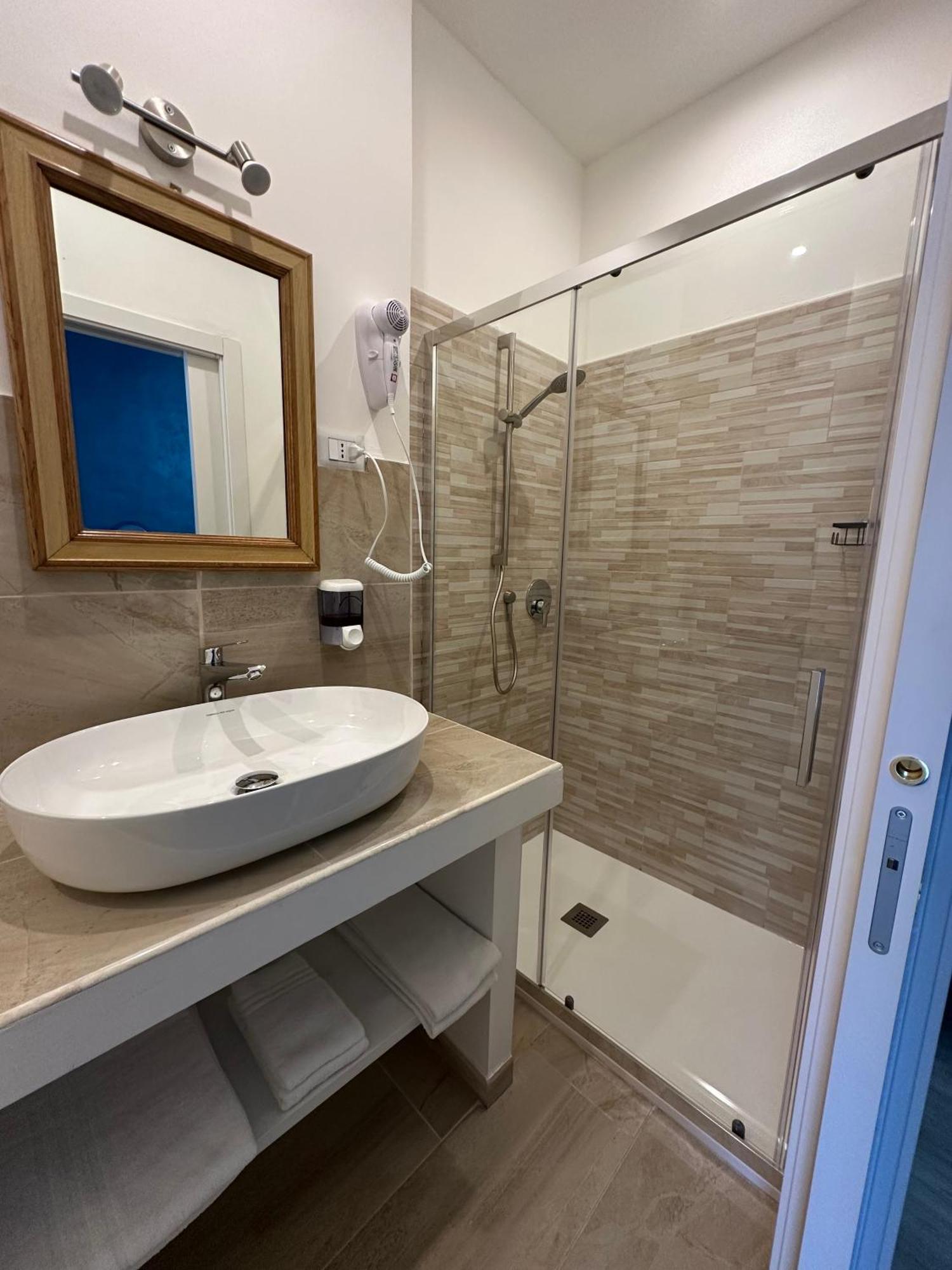 טורינו Hotel Rey מראה חיצוני תמונה