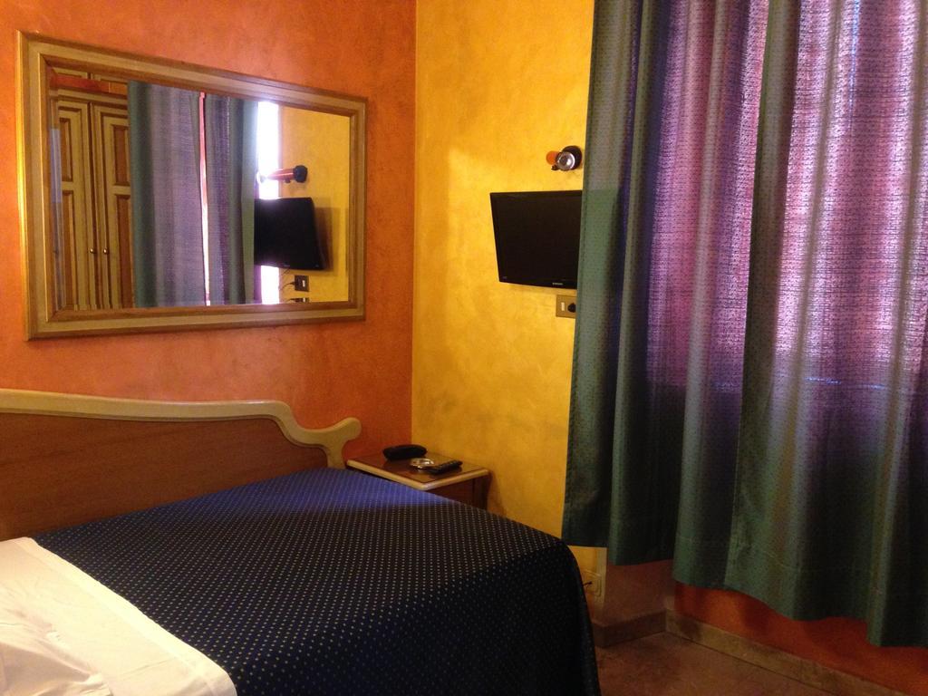 טורינו Hotel Rey חדר תמונה